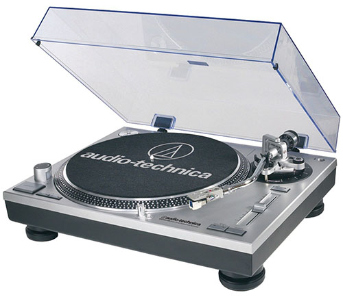 #5. Audio Technica AT-LP120-USB Direct-Drive Silver Turntable 